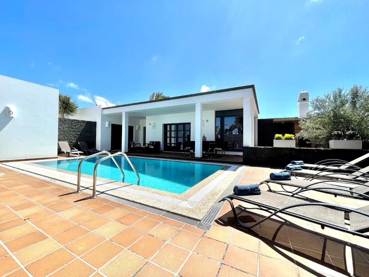 Villas Mamma Mia Pool Heat Private & Jacuzzi بلايا بلانكا المظهر الخارجي الصورة
